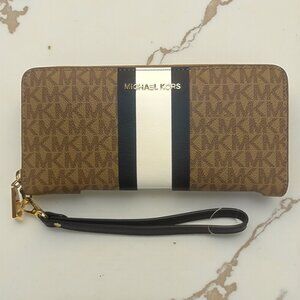 Michael Kors Jet Set Travel Large Logo Continental Wristlet